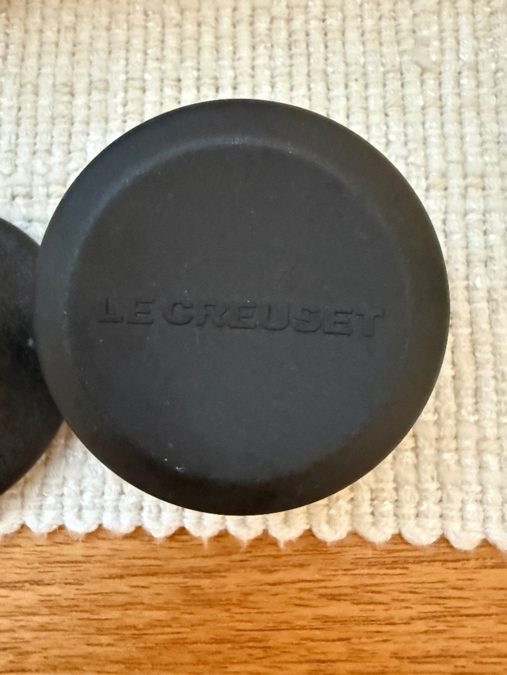Le Creuset Large Phenolic Knobs ~ 2 Pack